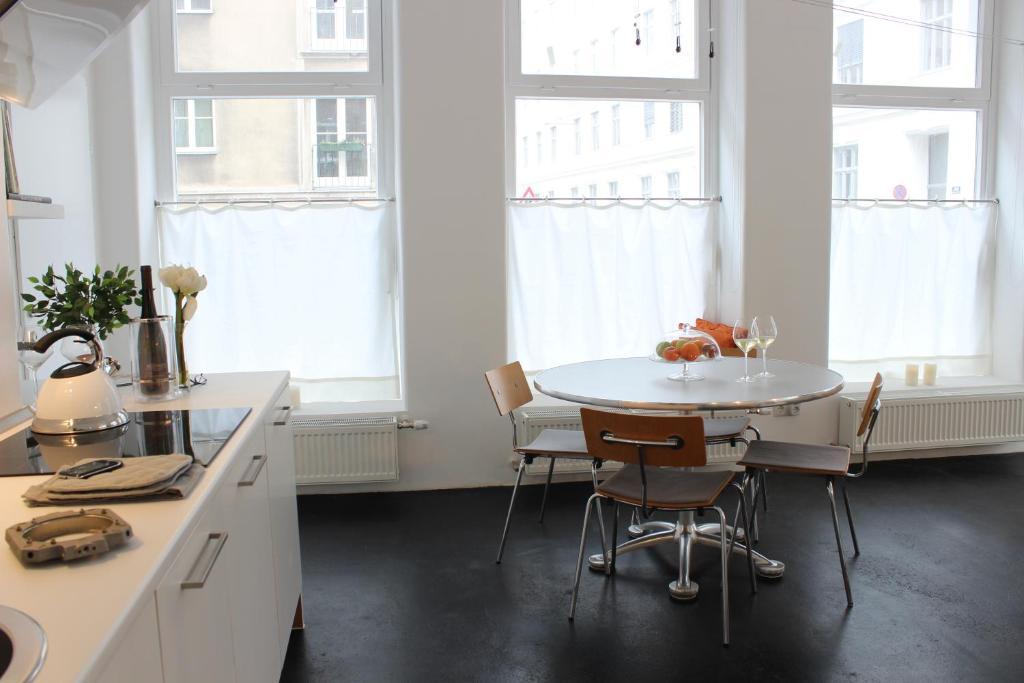 Streetview Wien - Premium Apartment Beim Belvedere Viena Quarto foto